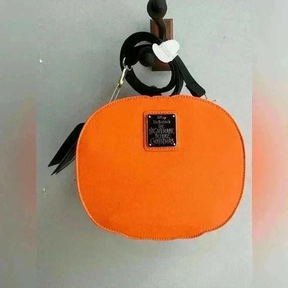 Loungefly Nightmare Before Christmas Jack O Lantern Glows in Dark Crossbody NWT - Picture 3 of 4
